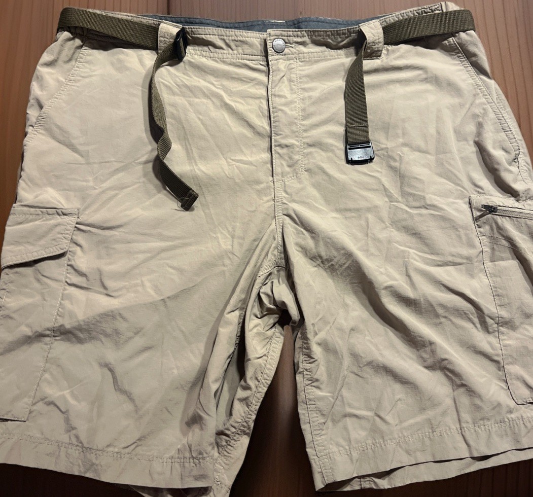 Columbia Cargo Shorts Mens 42 Khaki Hiking Outdoor Belted Lightweight