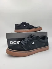DC black ANVIL size 9.5 shoes