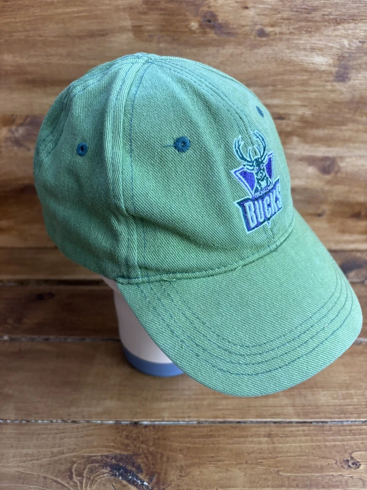 Sombrero vintage Milwaukee Bucks Reebok Strapback juvenil 8-20 Y2K púrpura verde Foto 4 de 4