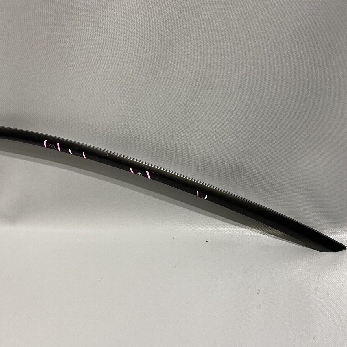 TESLA MODEL Y UPER BRIGHT TRIM RIGHT SIDE 2020 2021 2022 OEM