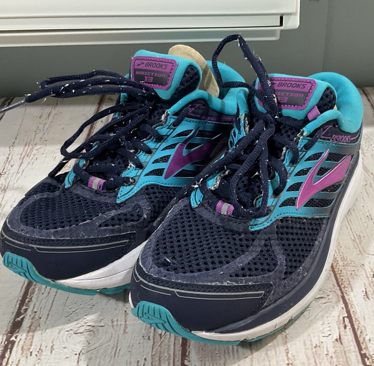 Brooks Womens Addiction 13 DNA 1202531D456 Black Teal Running Shoes Size