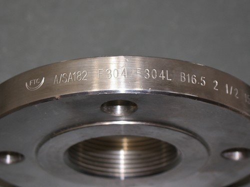 Smith Cooper Threaded Floor Flange 4381001060, 2-1/2" NPT, 304 SS, Class 150 - Picture 4 of 6
