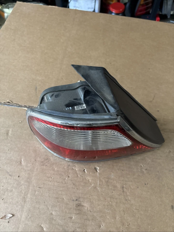 Conjunto de luz trasera izquierda Jaguar XJ6 1996 236311-00 Foto 4 de 4