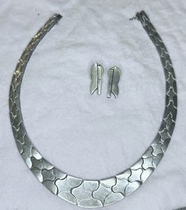 Los Ballesteros Necklace | eBay