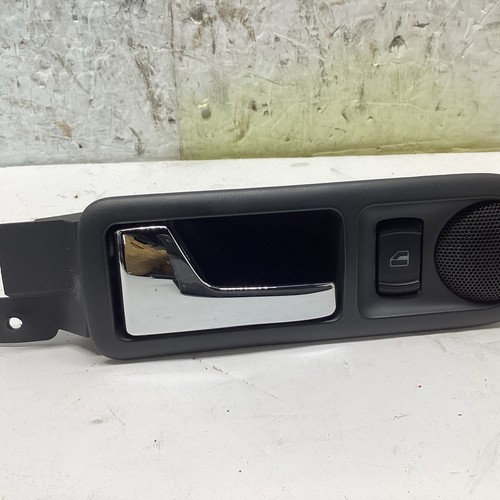 99-05 VW Jetta Rear Driver Left Door Handle W/ Tweeter & Switch *3B0839113 #C4-4 - Picture 2 of 10