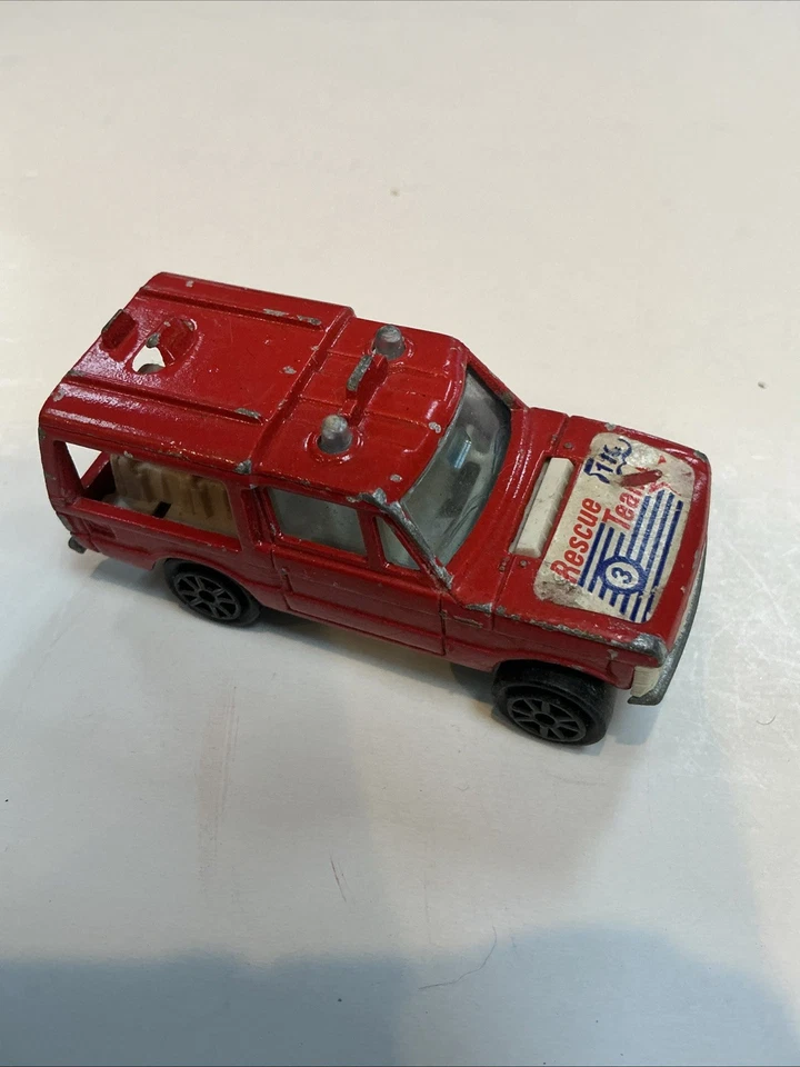 Majorette #246 Diecast 1/60 Red Rescue Team Range Rover 4X4 Truck Made in France - Image 2 of 2