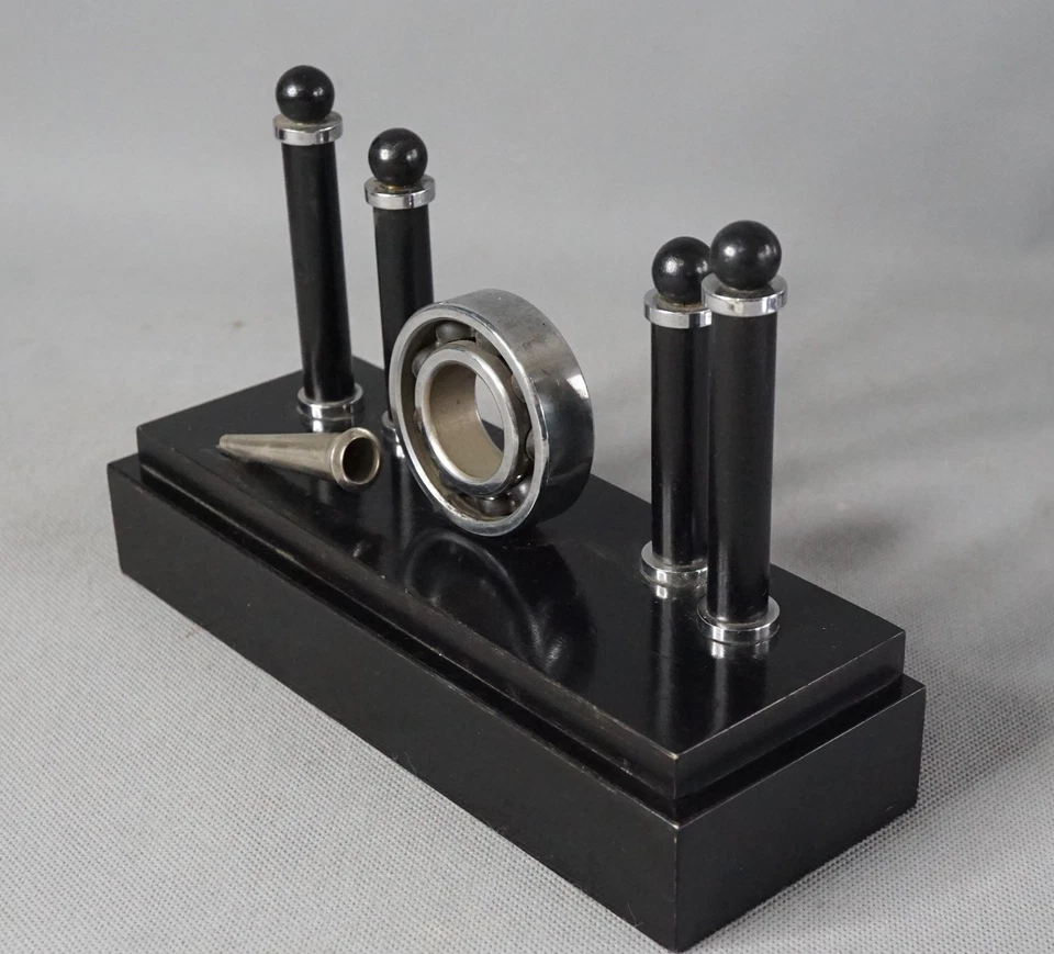 Juego de escritorio con soporte para lápiz Art Deco de la década de 1930 con base de madera de plástico cromado Foto 2 de 4