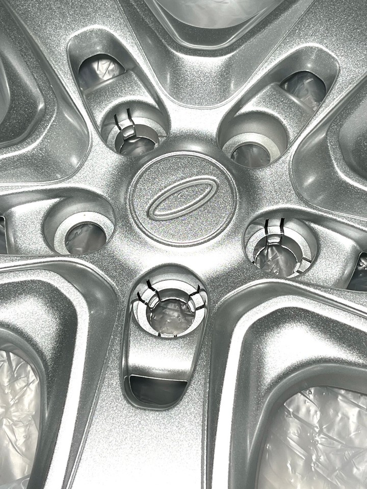 Hubcaps For A 2010 Ford Fusion