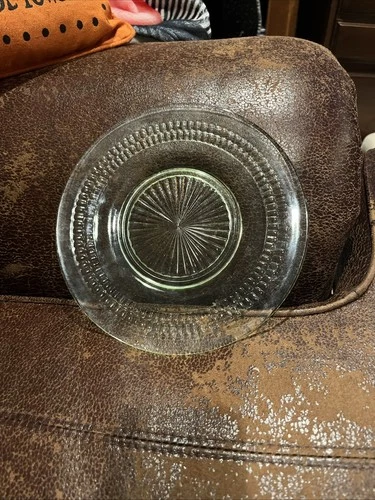 Vintage Anchor Hocking Roulette Pattern Luncheon Plate 8.5"