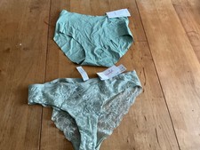 2 Slips von Triumph Gr.46 neu