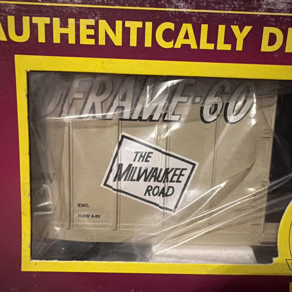 MTH MILWAUKEE ROAD HYDROFRAME 50’ Single Door BOX CAR 20-93069 #2150 - Image 2 of 4