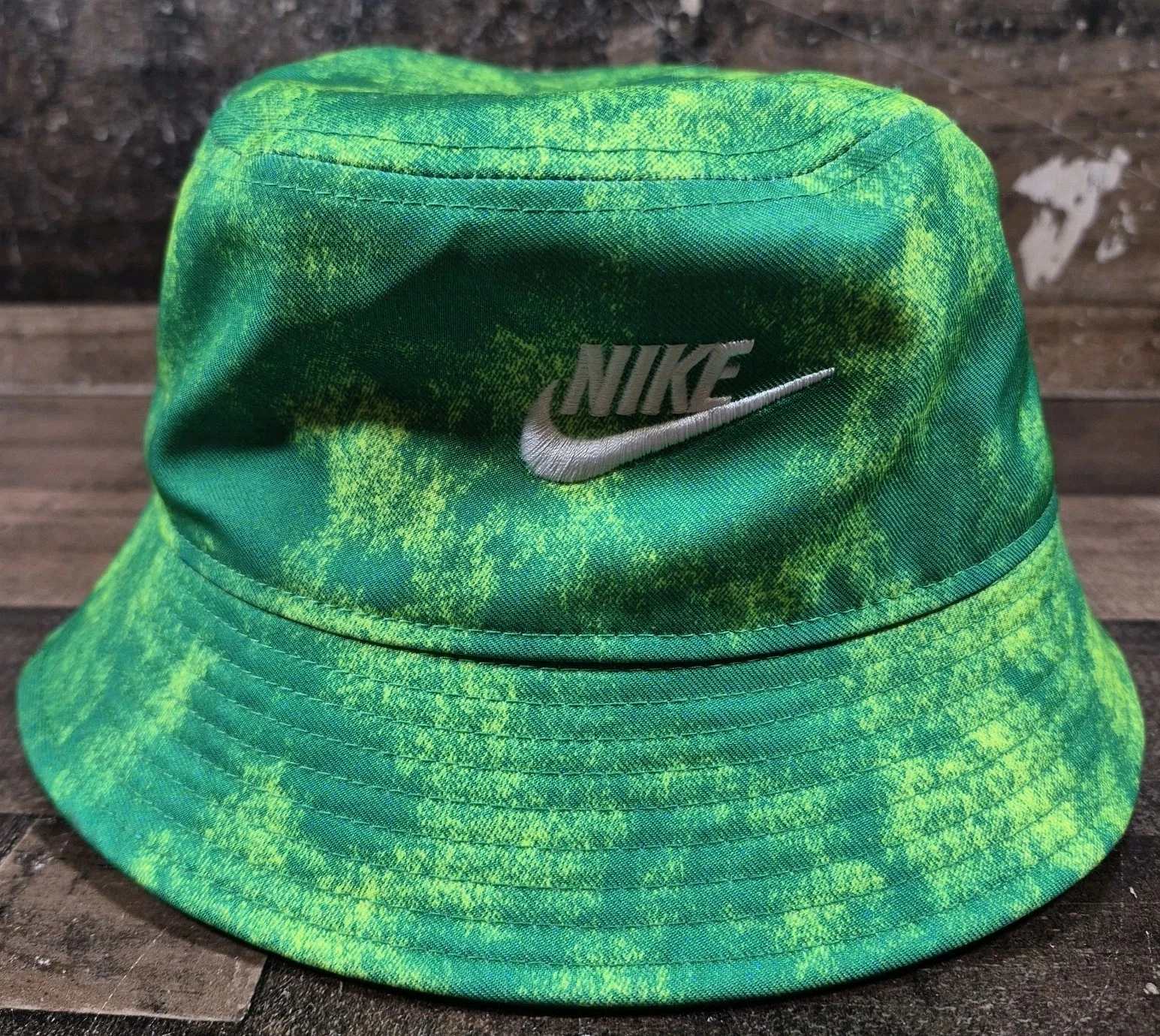 Nike Tie-Dye Bucket Hat Green NSW Sportswear Woven Gilligan