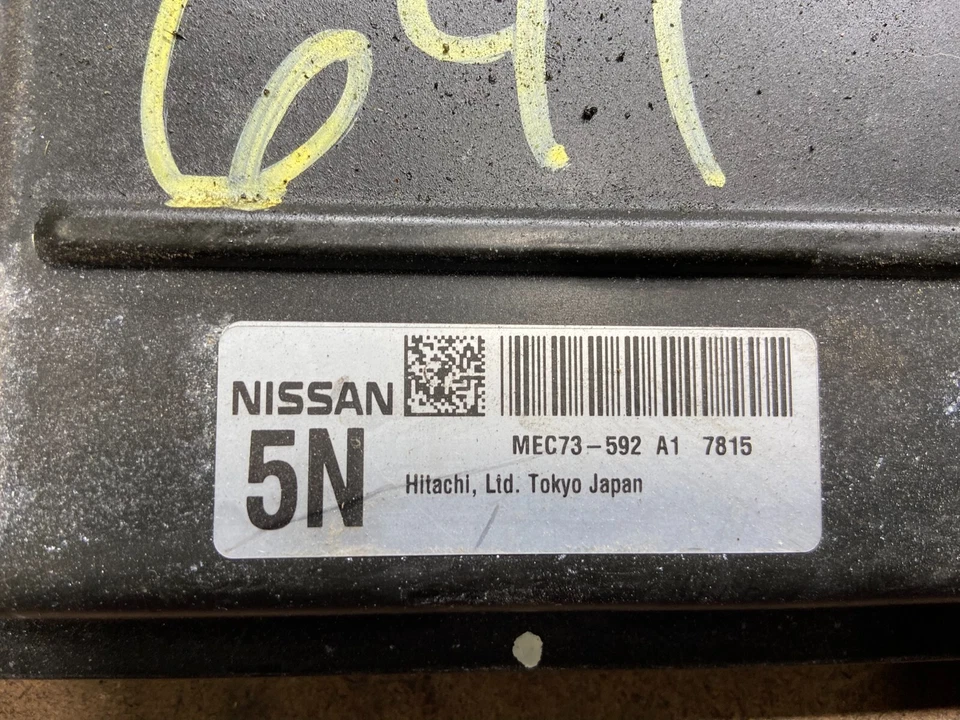 2008 Nissan Armada QX56 5.6L Engine Control Module mec73-592 a1 M5113 DG - Image 3 of 4