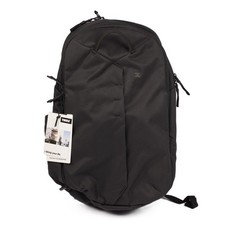 Thule Aion 28-32L Lightweight Water-Resistant...