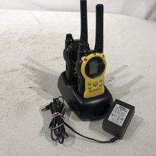 2 Motorola T8510TPR 2-Way Walkie-Talkie Radios  Charger