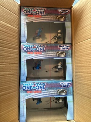 Wayne Gretzky vs Pavel Bure 1998 Starting Lineup Freeze Frame One on One/Case-6