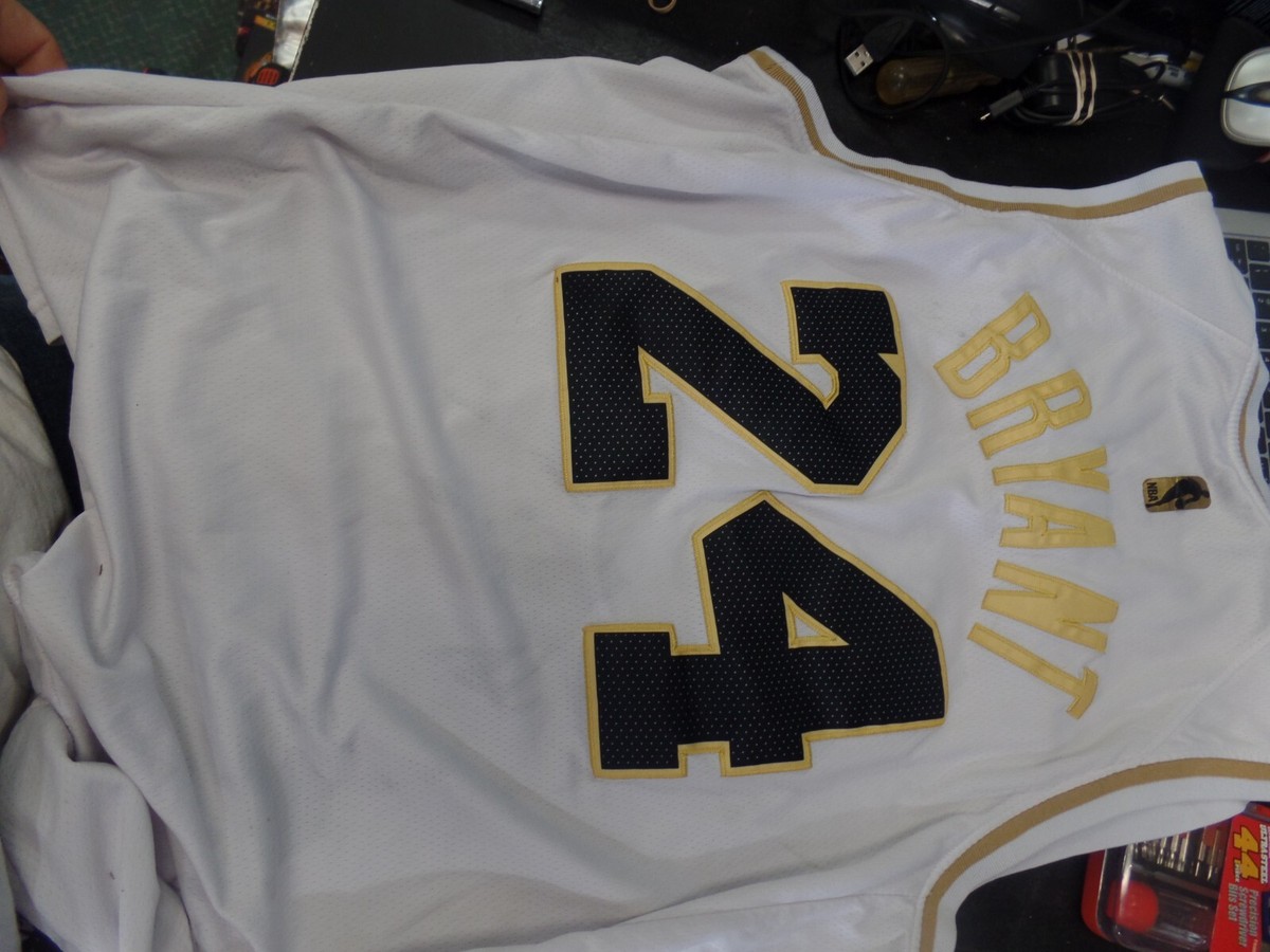 限定モデルGolden Edition　レイカーズ　コービー　ゲームシャツ　54 Kobe Bryant Nike Commerative Golden Edition jersey Size 54