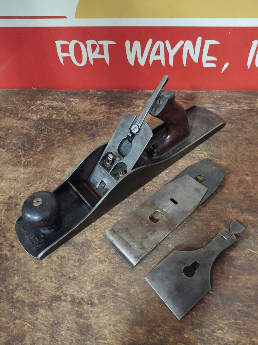 VINTAGE BAILEY STANLEY WOOD PLANE No. 5 1 2 CORR BOTTOM T Logo Blade