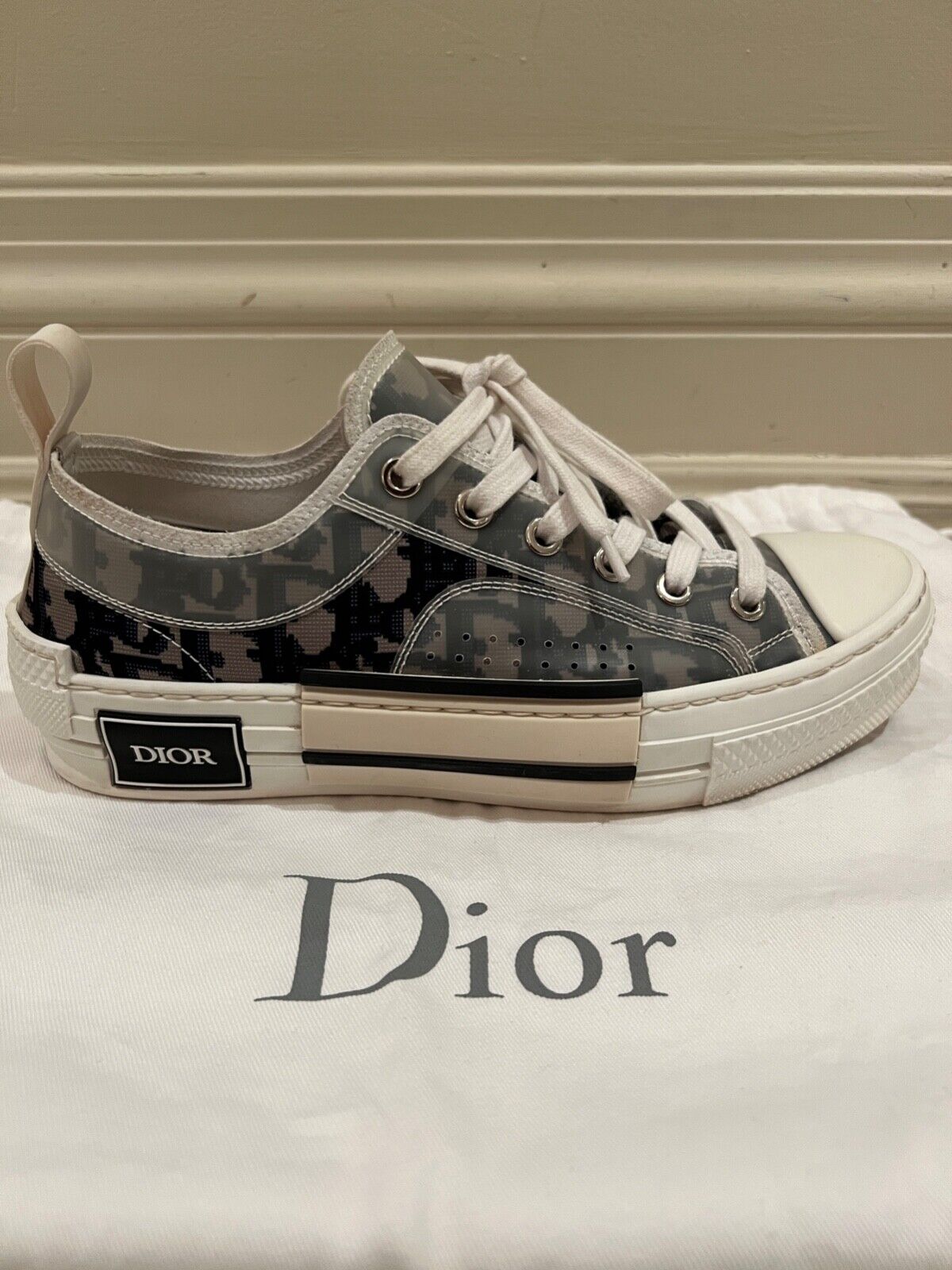 DIOR Safari Oblique Canvas Top Size 37 (Men&#039;s) White &amp; Navy | eBay