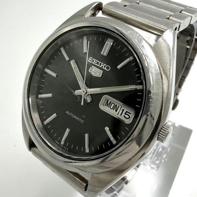 Seiko 5 Men s Automatic Black Dial Watch Authentic Used