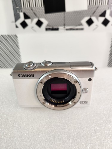 Canon EOS M200 24.1MP Mirrorless Camera White Body Only - No Power Parts/repair