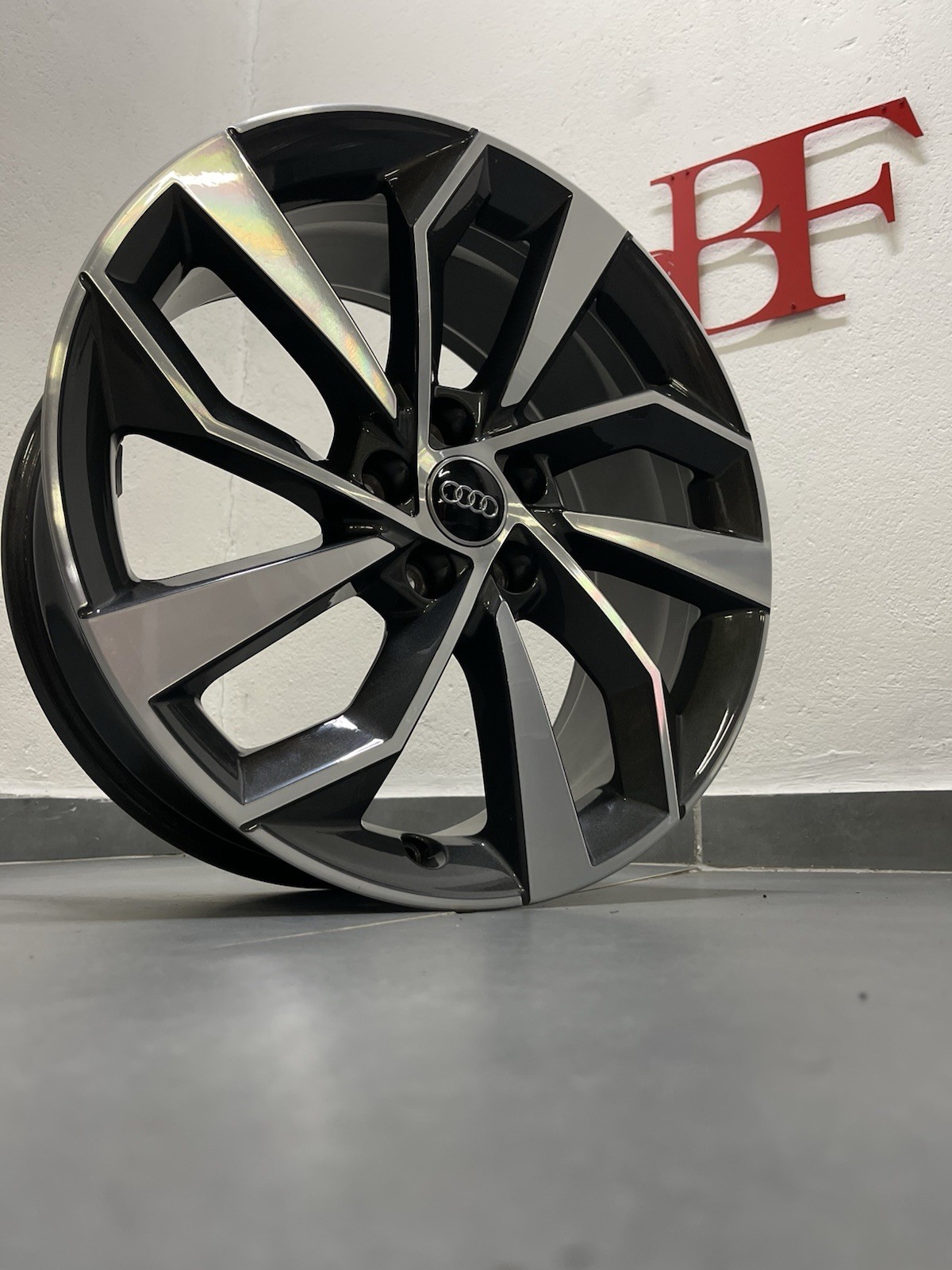 1 X Original 19" Felge AUDI Q5 FY 80A601025BK 8x19 ET39 Bicolor 19 Zoll