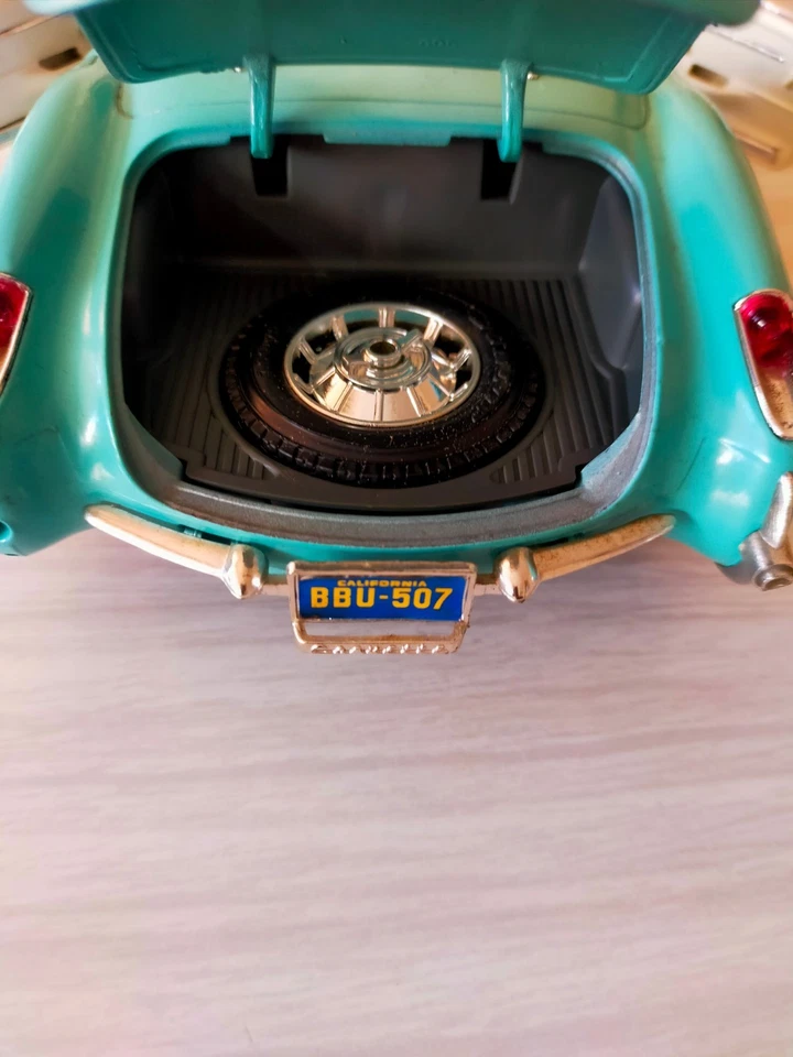 VOITURE BURAGO CHEVROLET CORVETTE 1957 SCALA 1/18 MADE ITALY - Photo 4/4