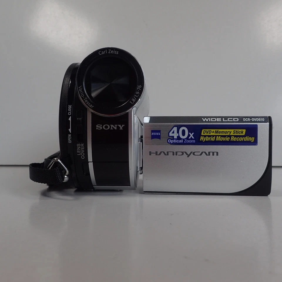 Sony Video Camcorder -  Black/Silver DCRDVD610 - Untested Parts Only - Image 2 of 4