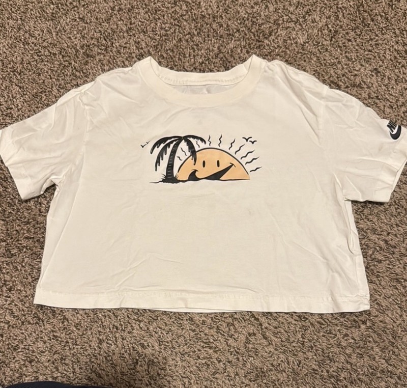 Nike White Graphic Tee with Palm Tree Design kids girls size xsmall