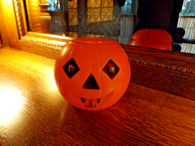 HALLOWEEN 50s 60s SPOOK O LITE / PEERLESS JACK-O-LANTERN BLOW MOLD STRING LIGHT