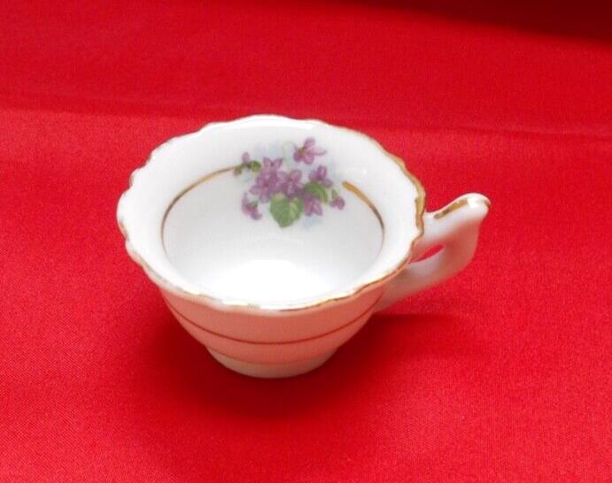 Vintage 1930's/1940's Porcelain Miniature Tea Cup 1-7/8