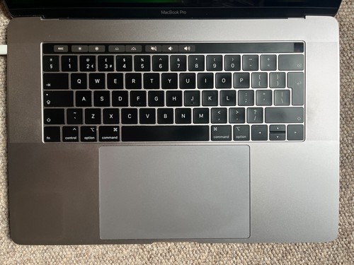 Apple MacBook Pro Touch Bar A1990 2019 15" Core i7 2.6GHz 16GB RAM 512GB SSD - Afbeelding 4 van 8