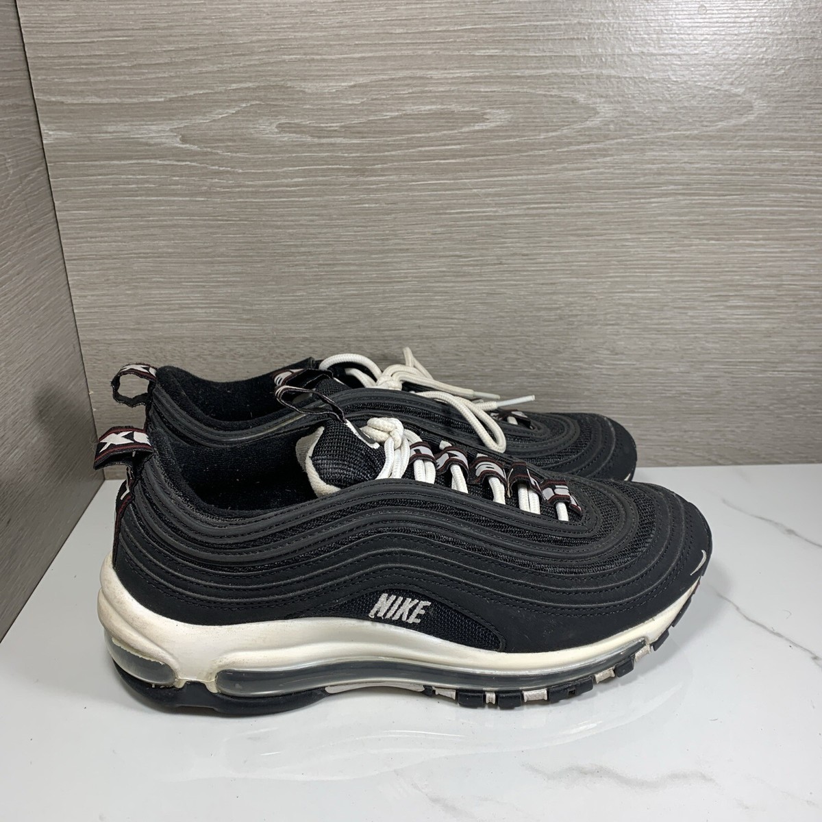 air max 97 black shoelaces