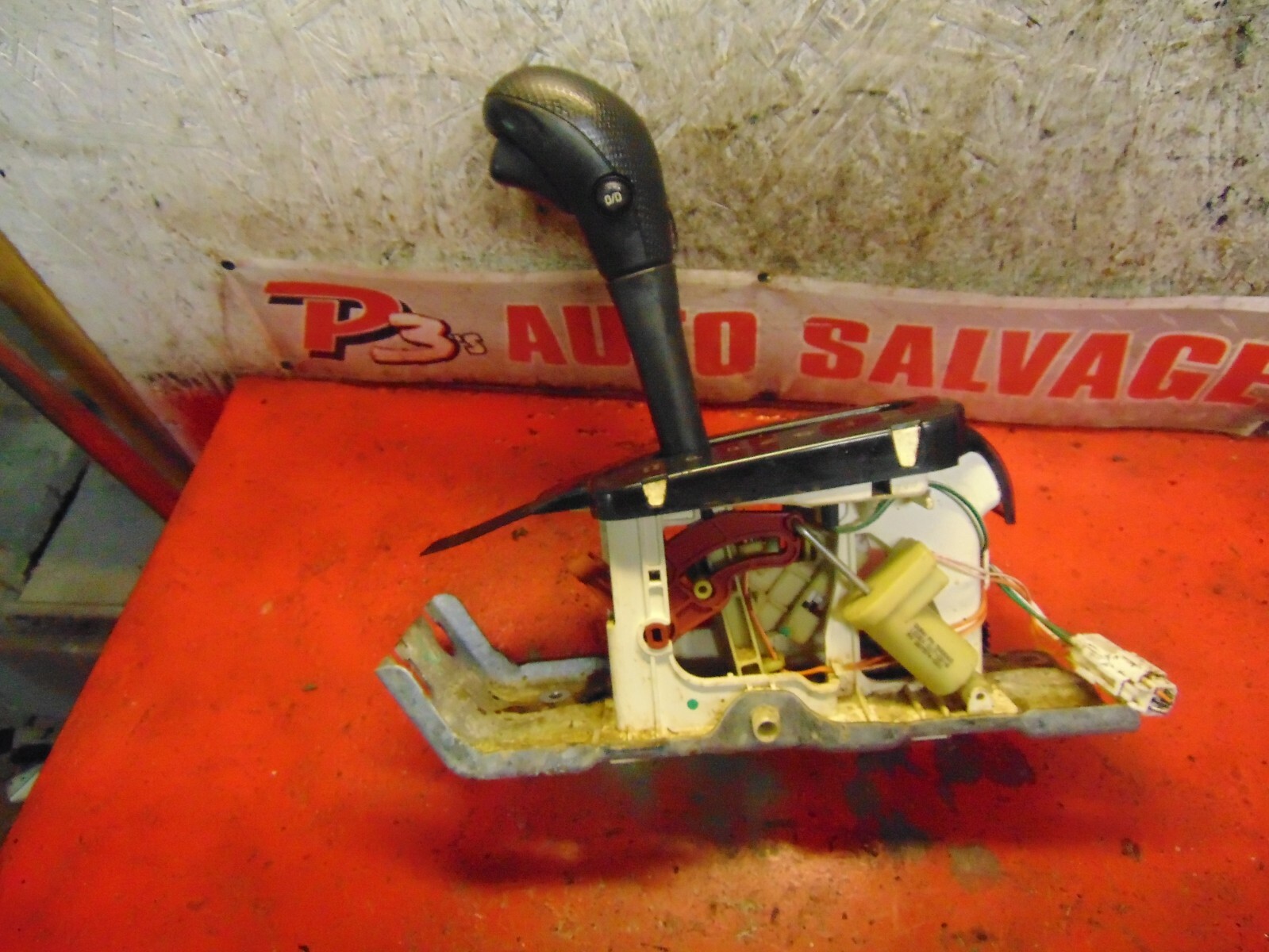 04 03 02 Jeep Liberty oem automatic transmission shifter assembly