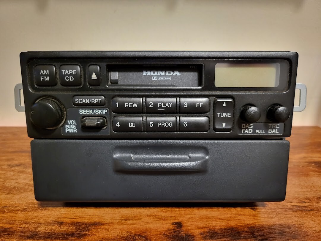 98-02 Honda OEM TAPE STORAGE AM FM Radio Cassette Deck 39100-S84