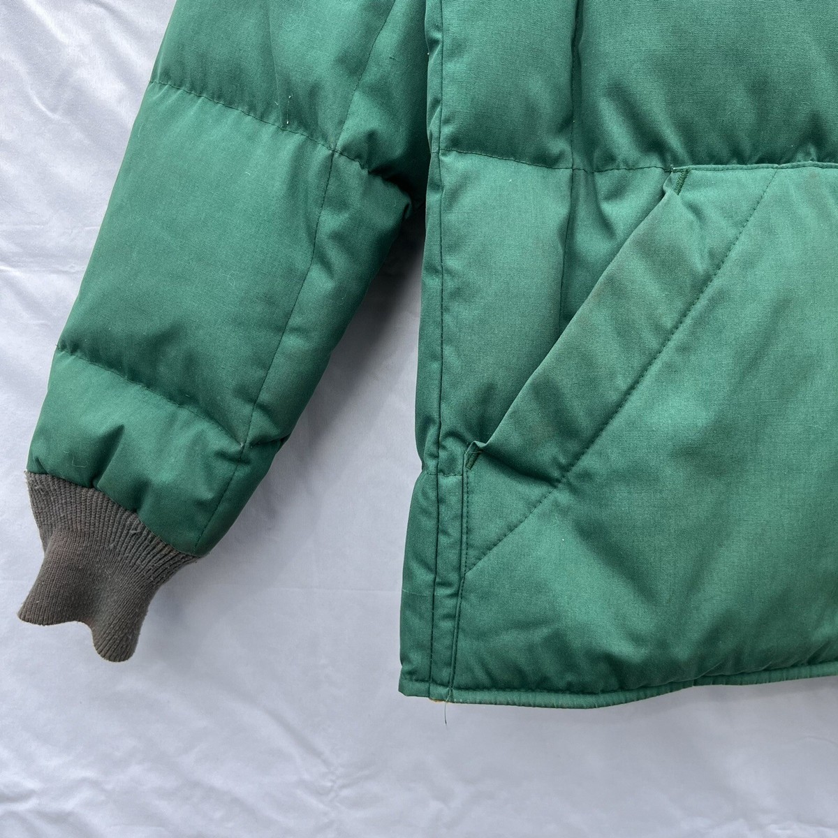 Vintage Eddie Bauer Goose Down Green Snap Button Puffer Coat 