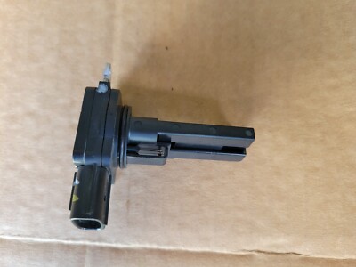 Denso Mass Air Flow Meter 197400-5150 MAF Sensor 22204-31020 Scion