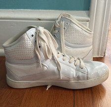 Pastry White Solid Mid Top Lace-Up Athletic Sneakers Teens Hip Hop Dance Shoes