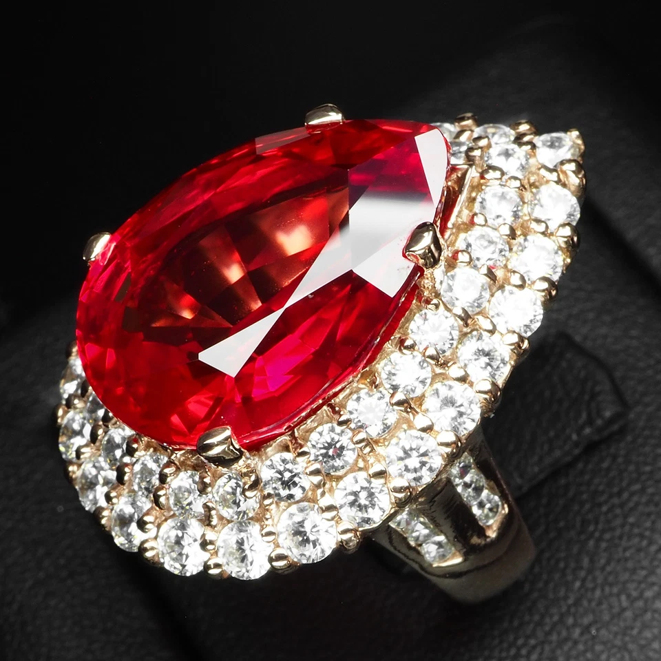 Preciosos anillos con halo de pera hechos a mano de plata de ley 925 de 19,70 quilates de zafiro rojo fuego Foto 3 de 4