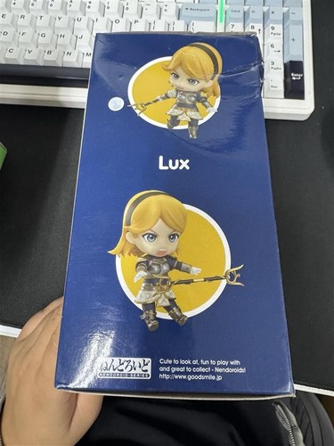 League of Legends Lux Nendoroid #1458 boîte ouverte - Photo 2/5