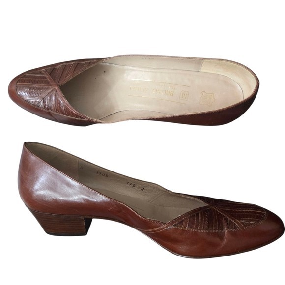 Bruno Magli Italy Leather Pumps Brown Low Heel 80s Vintage Minimalist 8AA