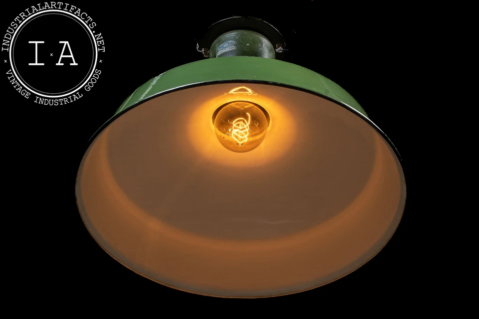 Vintage Westinghouse Industrial Enamel Light in Green - Image 4 of 4