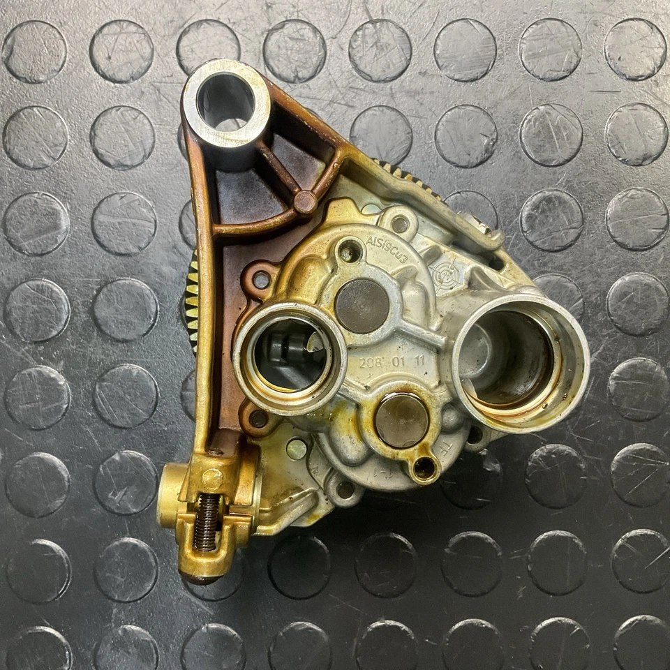 2007-2014 Volvo XC90 3.2L Engine Oil Pump Gear OEM - Image 2 of 4