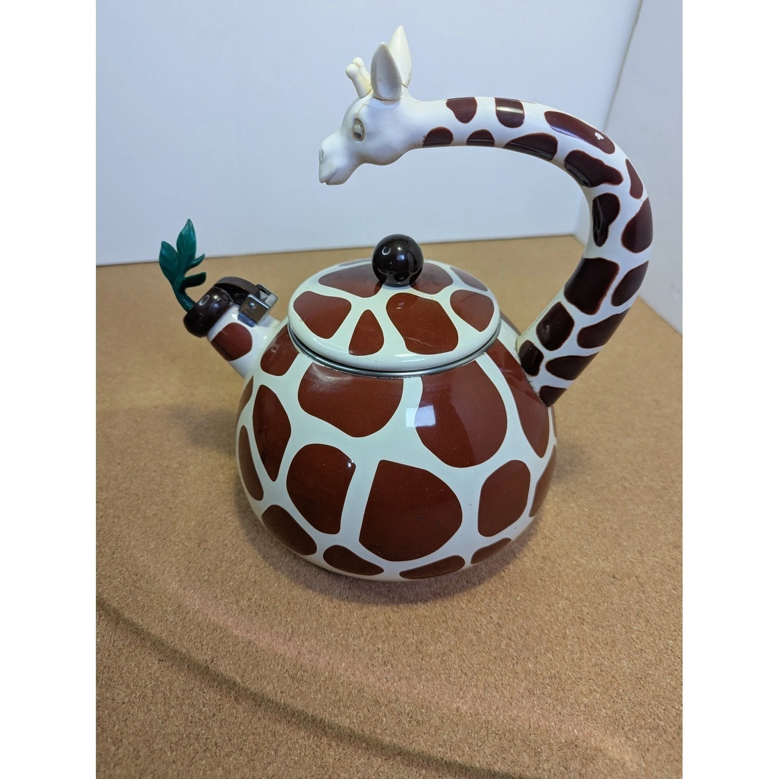 Vintage Giraffe Whistling Tea Kettle Enamel Stovetop Animal Safari Kitchen Decor
Opens in a new wind