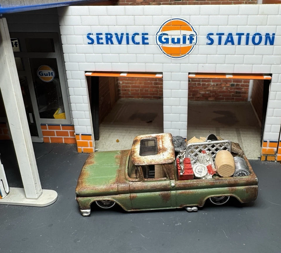 Custom Painted Hot Wheels 1962 Chevy Pickup Rat Rod Junk Truck W/ Real Riders - Image 2 of 4