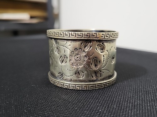 Antique Silverplate Brass Napkin Ring Greek Key Border Engraved Floral C1900 23g - Picture 7 of 21