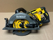 [Used] (DCS577B) DEWALT FLEXVOLT 60V MAX 7-1/4 in. Cordless Worm Drive Style Saw