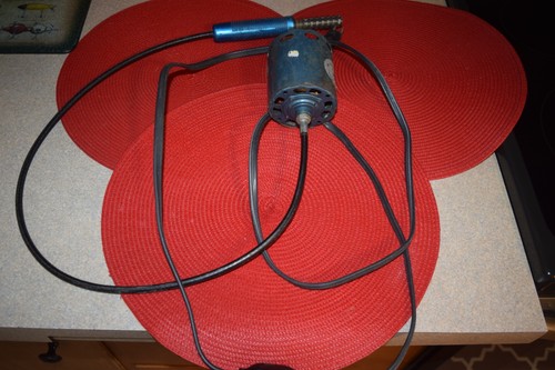 Vintage Bear Paw Electric Fish Scaler  Tested Good Working Condition