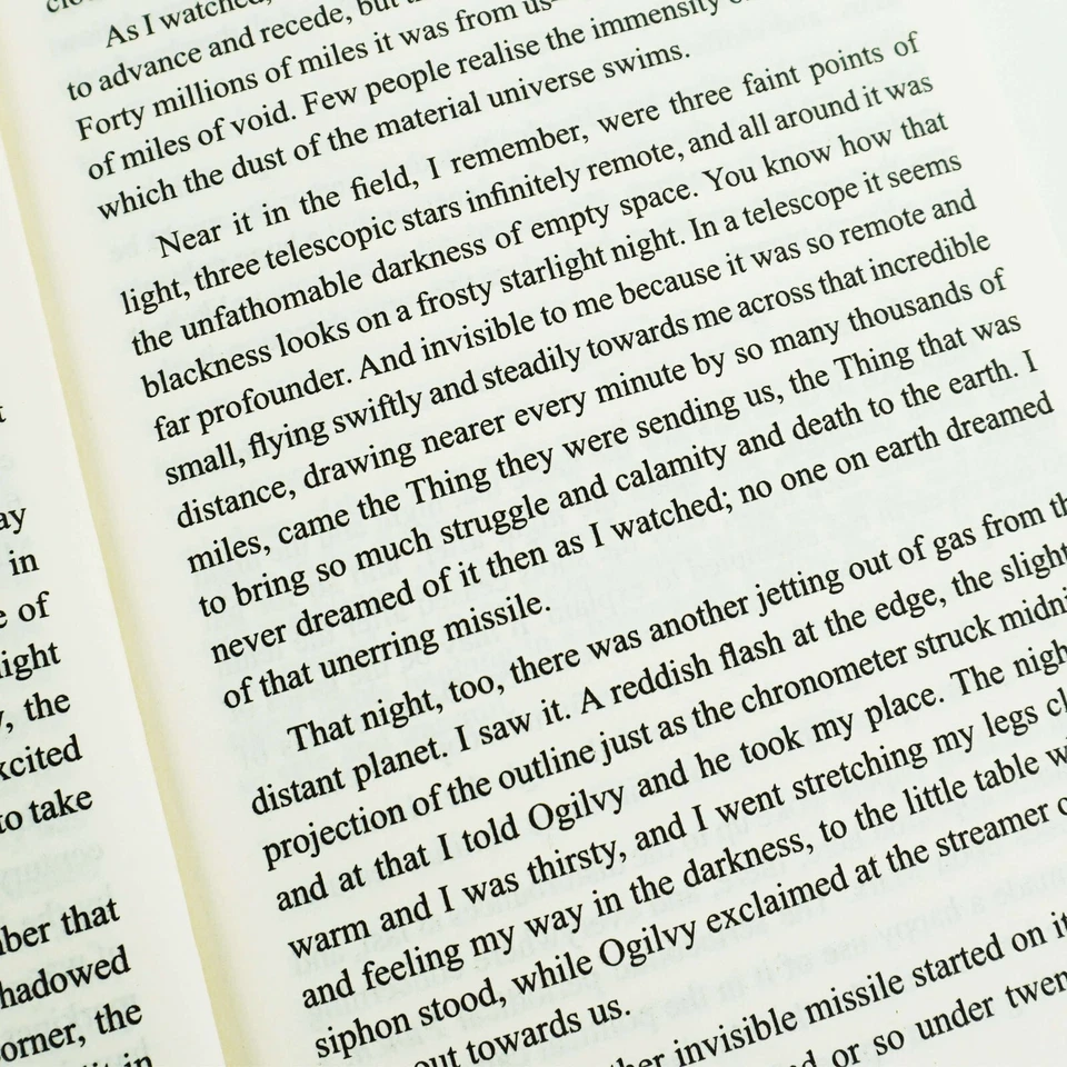 H. G. Wells Collection 8 Books Box Set - Fiction - Paperback - Image 4 of 4