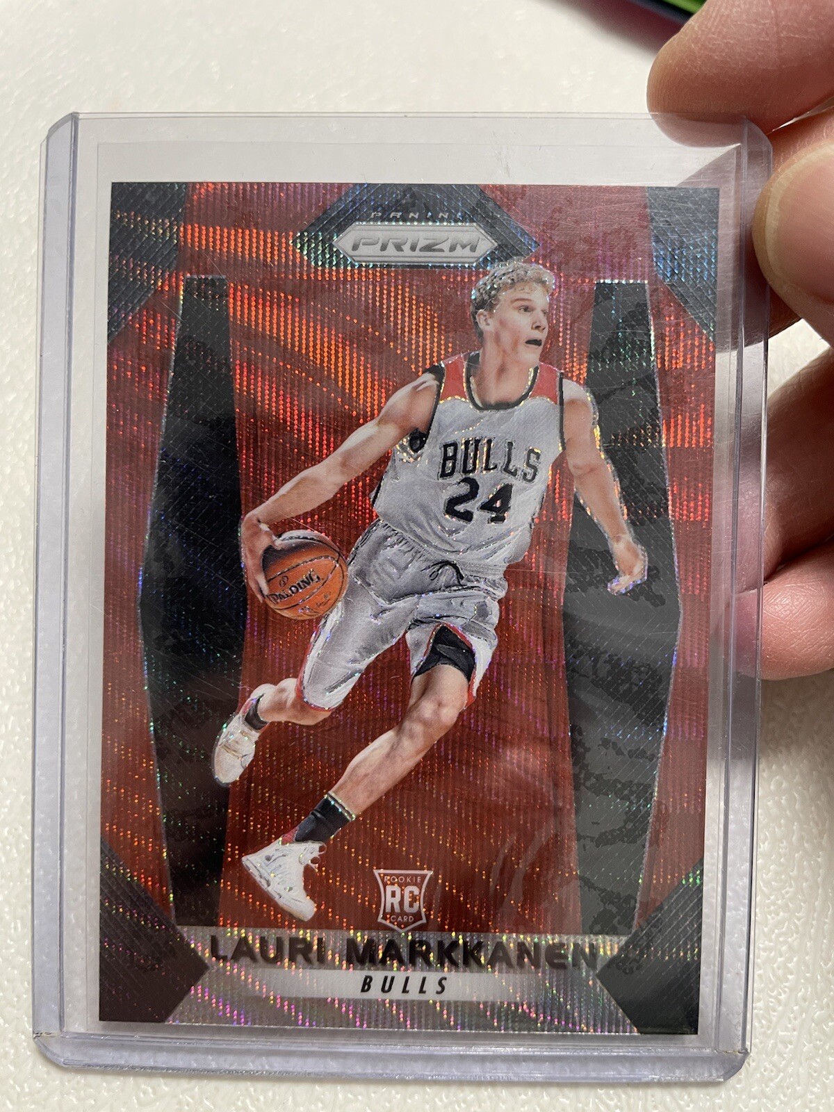 Lauri Markkanen 2017 Prizm Ruby Wave